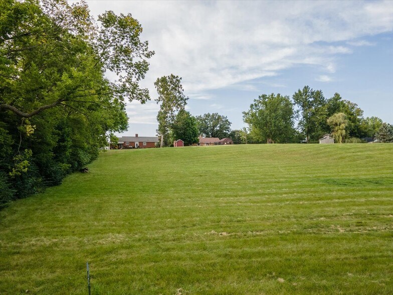 300 W Main St, Rossville, IN à vendre - Photo de l’immeuble – Image 2 sur 12