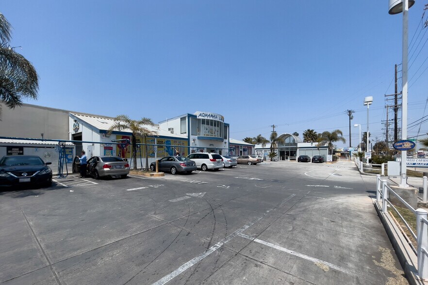 16101 S Avalon Blvd, Gardena, CA à louer - Photo de l’immeuble – Image 2 sur 24