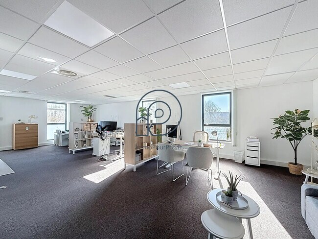 Plus de détails pour Bureau à vendre