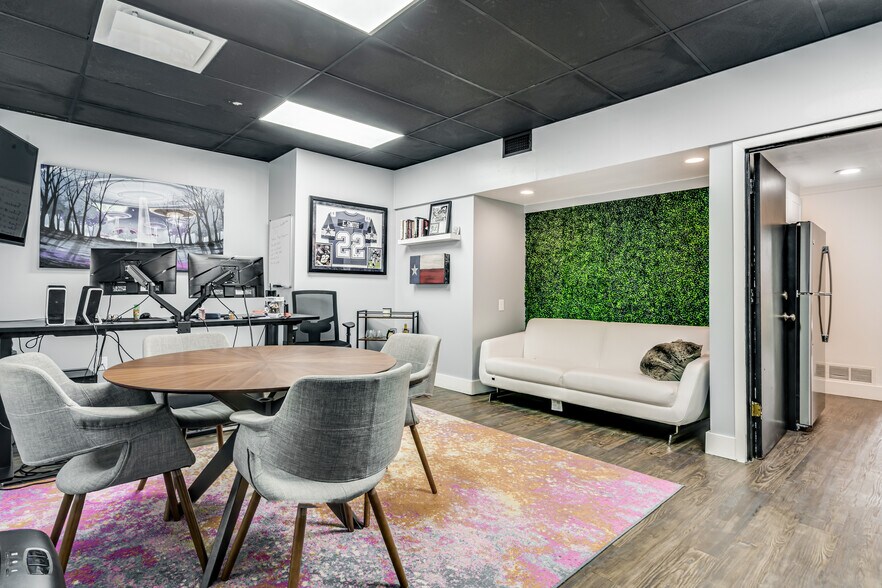 6820 Walling Ln, Dallas, TX à vendre - Photo de l’immeuble – Image 3 sur 21