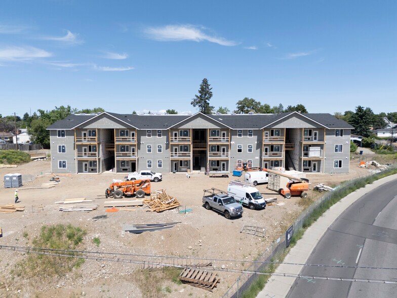1651 E North Foothills Dr, Spokane, WA à vendre - Photo de l’immeuble – Image 1 sur 19