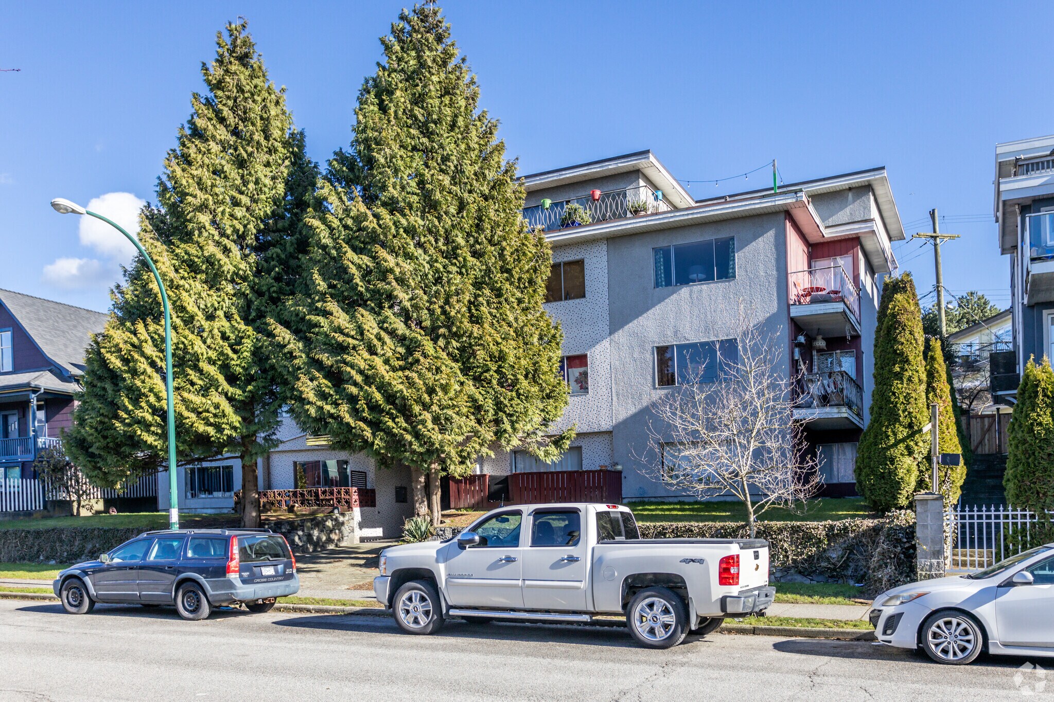 2184 Wall St, Vancouver, BC à vendre Photo de l’immeuble– Image 1 sur 3