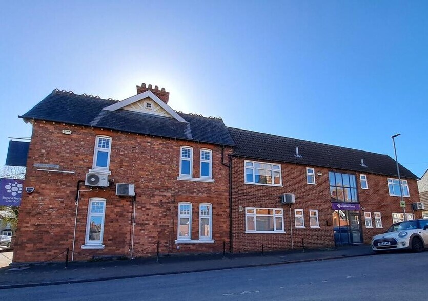 1 Brookfield Rd, Rushden à vendre - Photo de l’immeuble – Image 2 sur 3