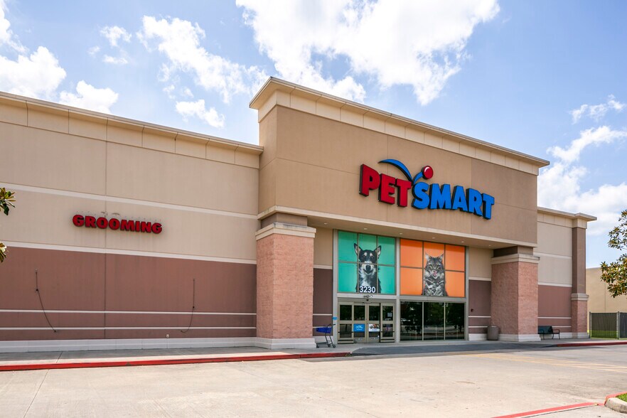 I 45, League City, TX à louer - Photo de l’immeuble – Image 3 sur 58