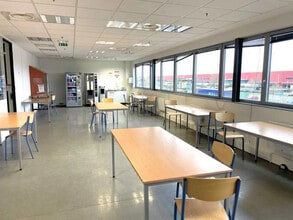 Industriel/Logistique dans Le Coudray-Montceaux à louer Photo intérieure– Image 1 sur 1