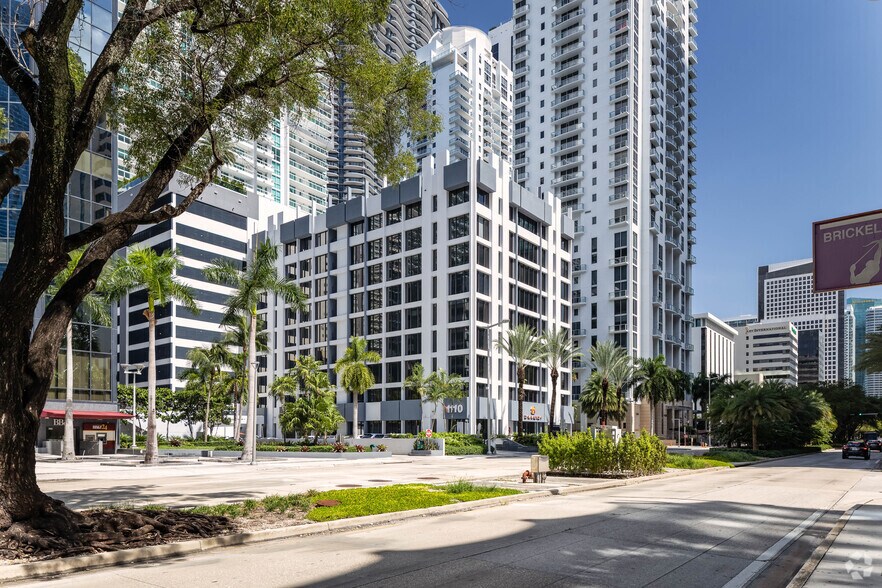 1110 Brickell Ave, Miami, FL à vendre - Photo de l’immeuble – Image 3 sur 322