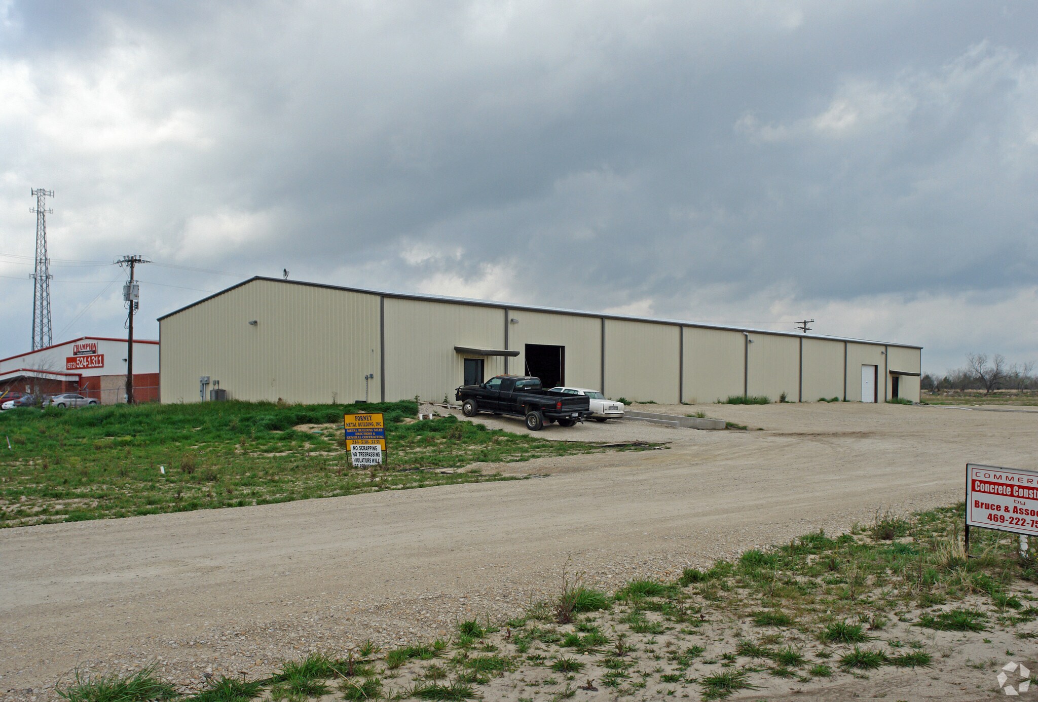 1472-1482 Champion Rd, Terrell, TX à louer Photo principale– Image 1 sur 12