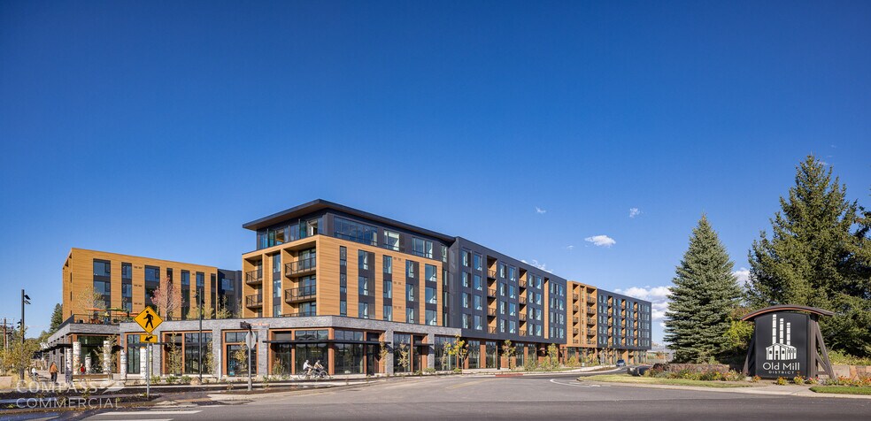 310 SW Industrial Way, Bend, OR à louer - Photo de l’immeuble – Image 2 sur 15