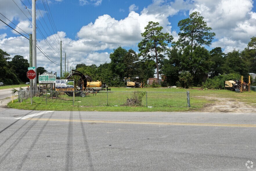 Lewis Turner Blvd, Fort Walton Beach, FL à vendre - Photo de l’immeuble – Image 2 sur 3