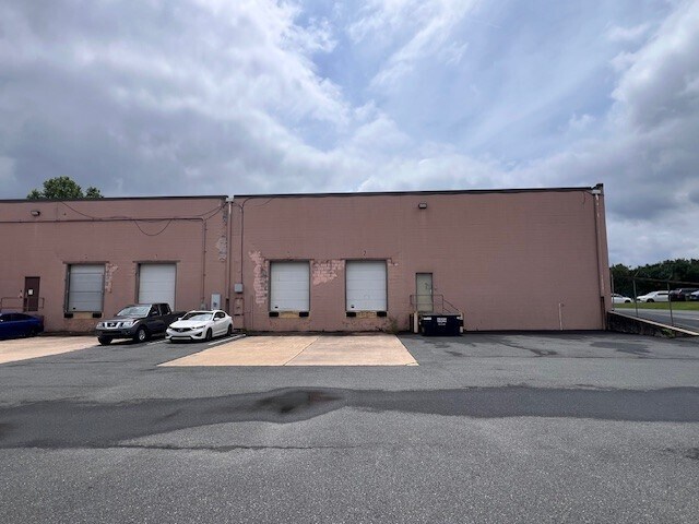 301 Ruthar Dr, Newark, DE à louer - Photo de l’immeuble – Image 2 sur 13