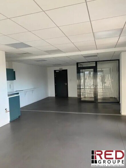 Bureau dans Aubagne à louer - Photo de l’immeuble – Image 2 sur 5