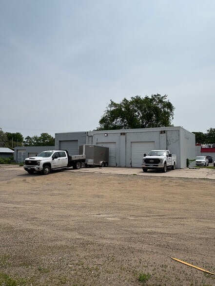 100-104 Roosevelt Rd, Saint Cloud, MN à vendre - Photo de l’immeuble – Image 3 sur 14