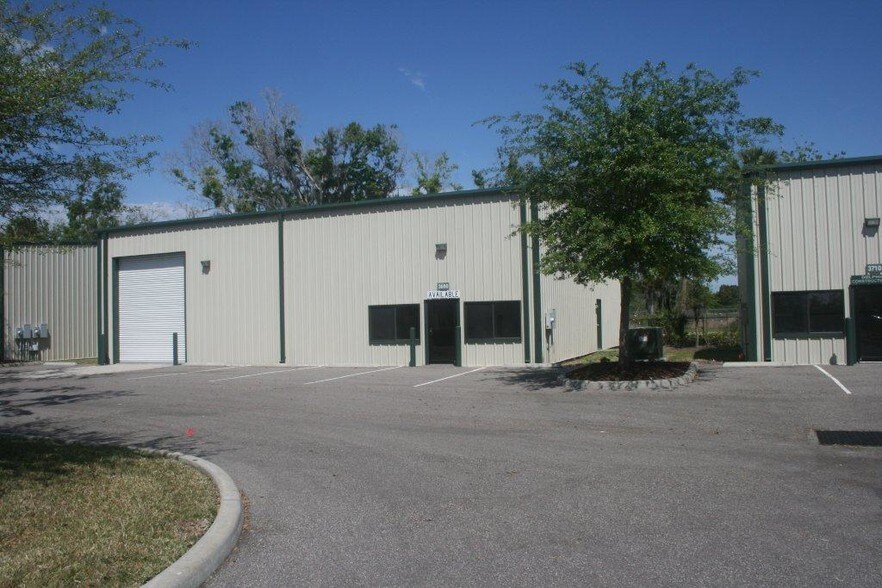 3680 Naseem Ln, Sanford, FL à vendre - Photo principale – Image 1 sur 1