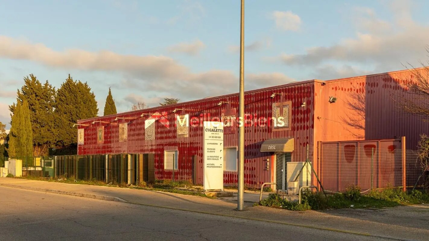 Local d'activités dans Avignon à vendre Photo principale– Image 1 sur 10