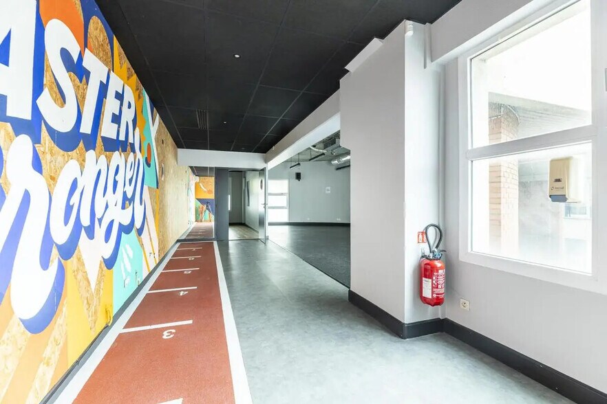 Bureau dans Montreuil à vendre - Photo de l’immeuble – Image 3 sur 12