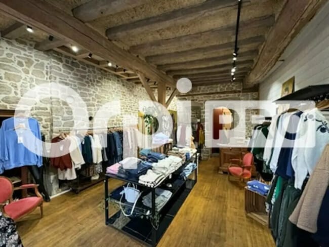 Plus de détails pour Local commercial à vendre