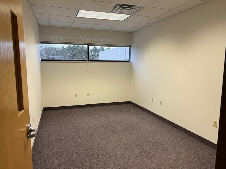 101 N Ogden Rd, Peshtigo, WI à vendre - Photo intérieure – Image 2 sur 10