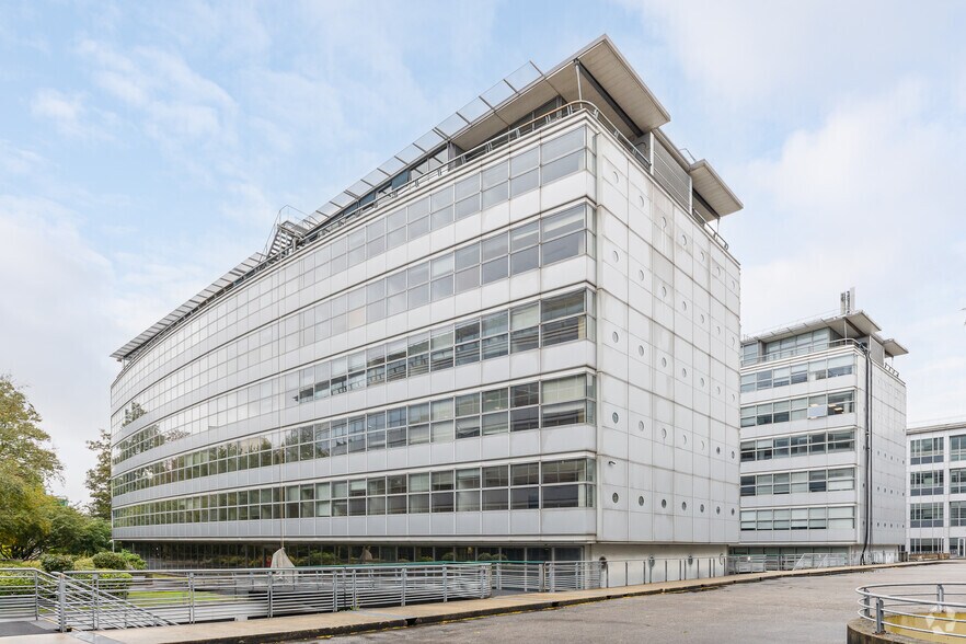 140 Avenue Jean Lolive, Pantin à louer - Photo de l’immeuble – Image 1 sur 23