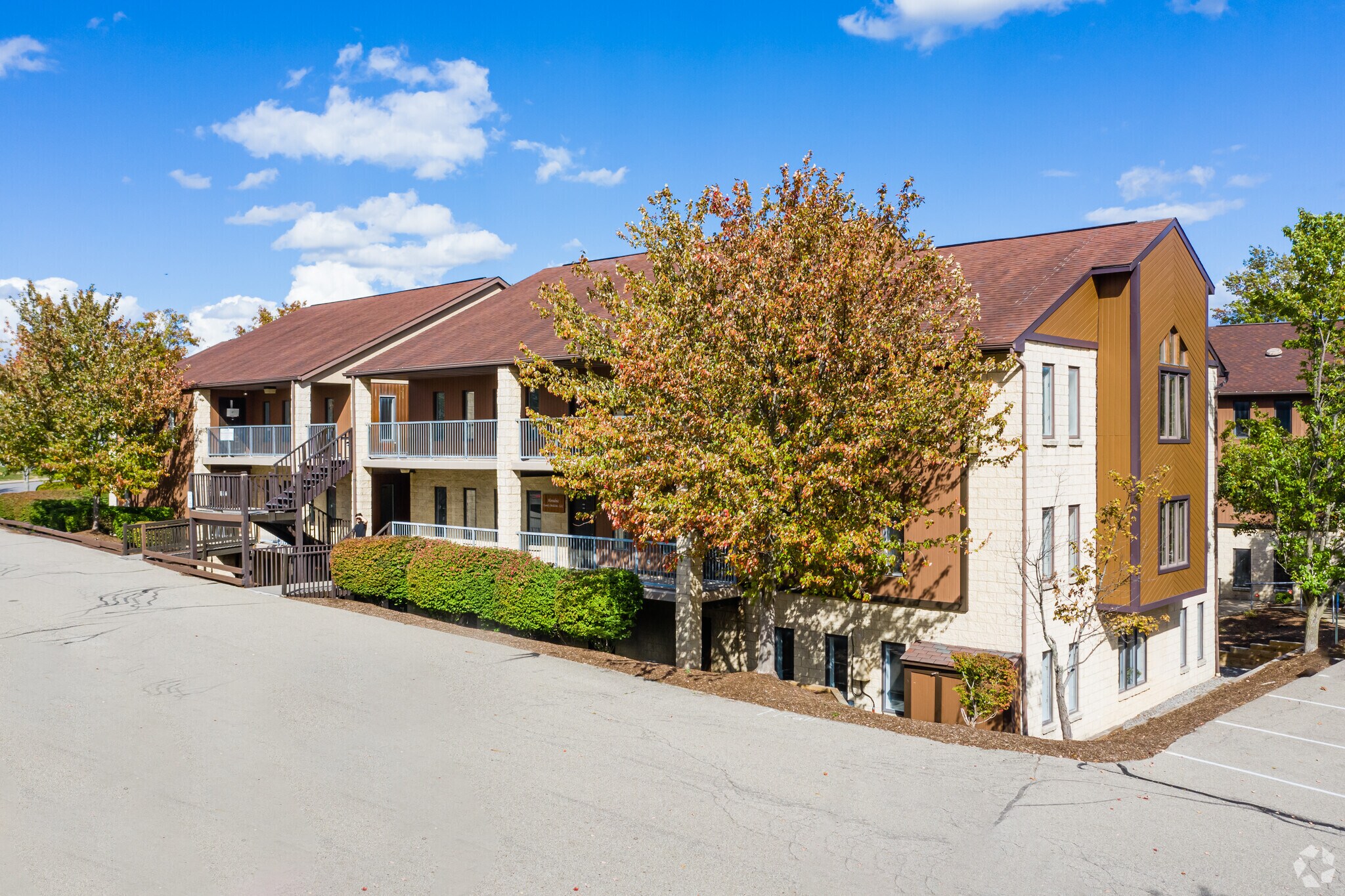 101 N Meadows Dr, Wexford, PA à louer Photo de l’immeuble– Image 1 sur 29