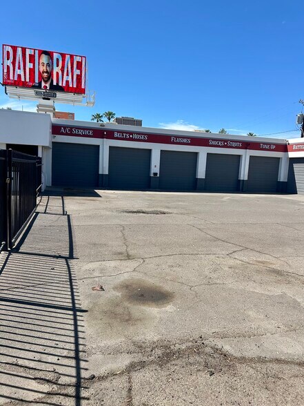 4218 N Central Ave, Phoenix, AZ à louer - Photo de l’immeuble – Image 2 sur 16