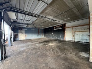 7153 Southern Blvd, West Palm Beach, FL à louer Photo de l’immeuble– Image 1 sur 13