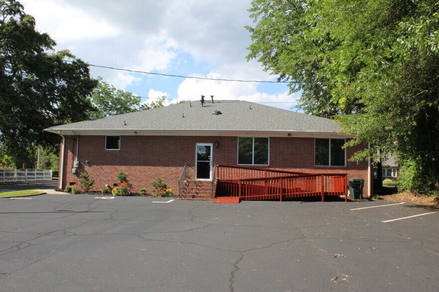 309 W Poinsett St, Greer, SC à louer - Photo de l’immeuble – Image 2 sur 9
