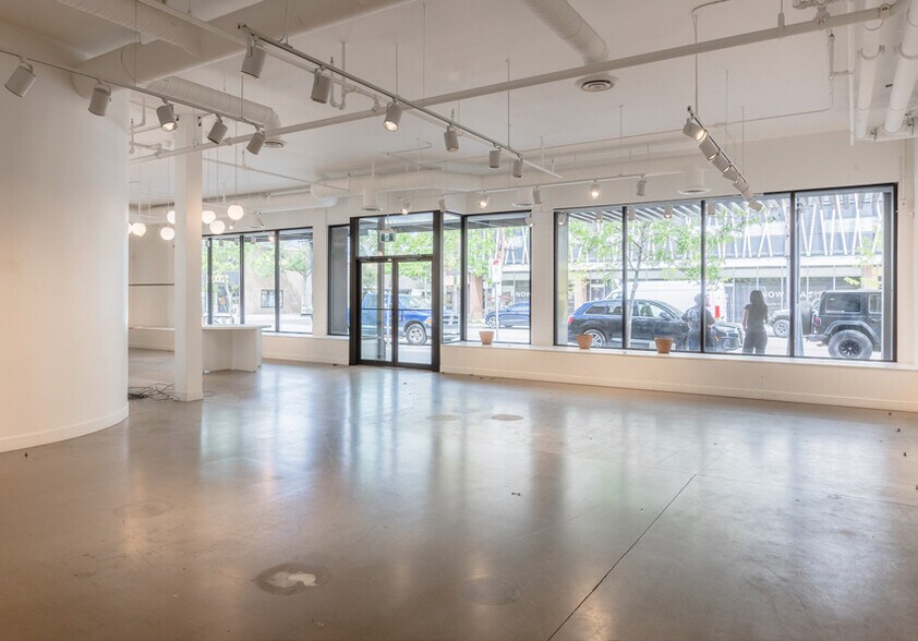 565 Bernard Ave, Kelowna, BC à louer - Photo intérieure – Image 2 sur 4