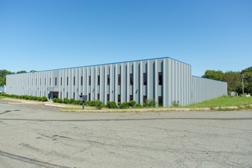 589 Battery Dr, Winston-Salem, NC à louer - Photo principale – Image 1 sur 10