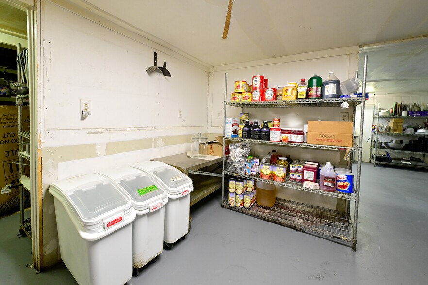 111 N State St, Fort Davis, TX à vendre - Photo intérieure – Image 3 sur 61
