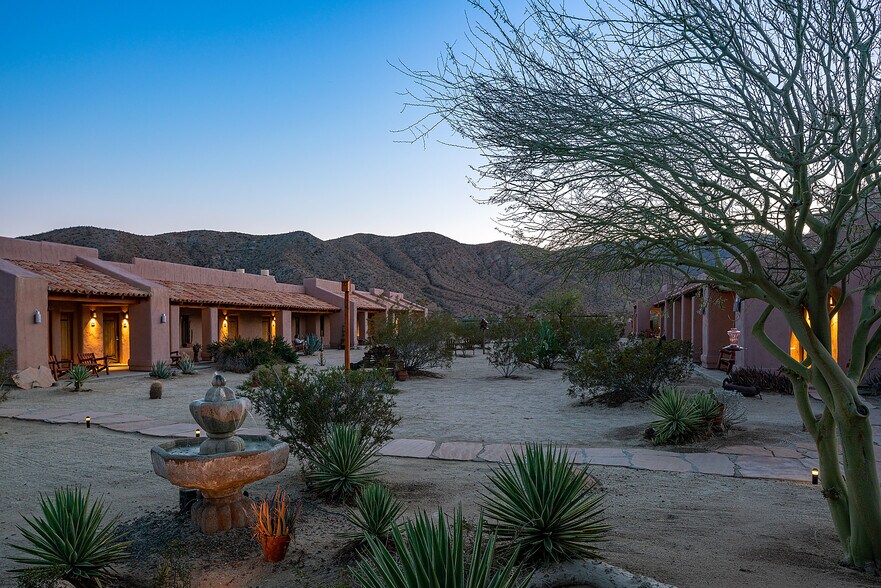 405 Palm Canyon Dr, Borrego Springs, CA à vendre - Photo principale – Image 1 sur 67