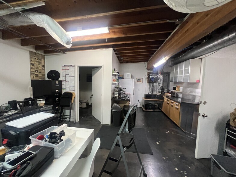 1748-1758 Berkeley St, Santa Monica, CA à louer - Photo intérieure – Image 3 sur 4