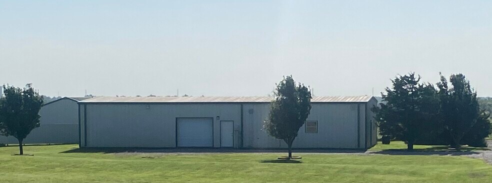 4444 Morgan Rd NE, Piedmont, OK à louer - Photo de l’immeuble – Image 2 sur 16