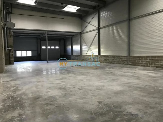 Plus de détails pour Industriel/Logistique à louer