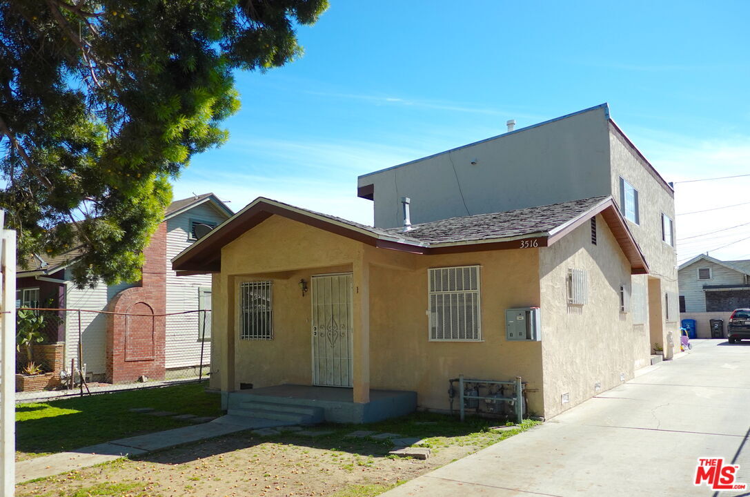 3516 W 67th St, Los Angeles, CA à vendre Photo principale– Image 1 sur 6