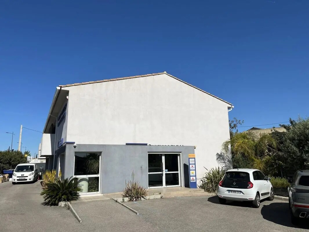 Local commercial dans La Seyne-sur-Mer à louer Photo de l’immeuble– Image 1 sur 14