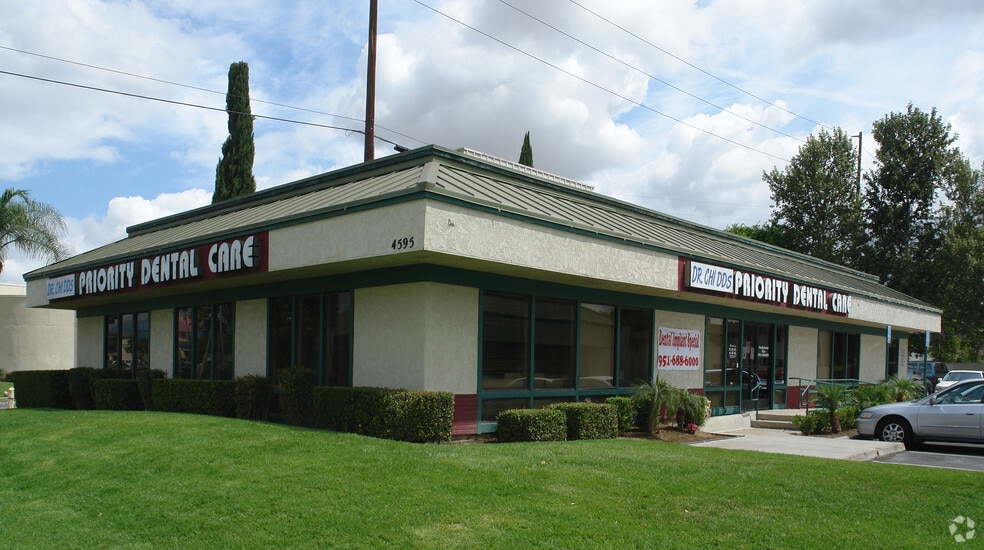 4505-4585 La Sierra Ave, Riverside, CA à louer - Photo principale – Image 3 sur 4