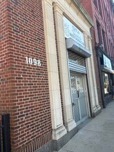 1098 Main St, Brockton, MA à louer Photo intérieure– Image 1 sur 21