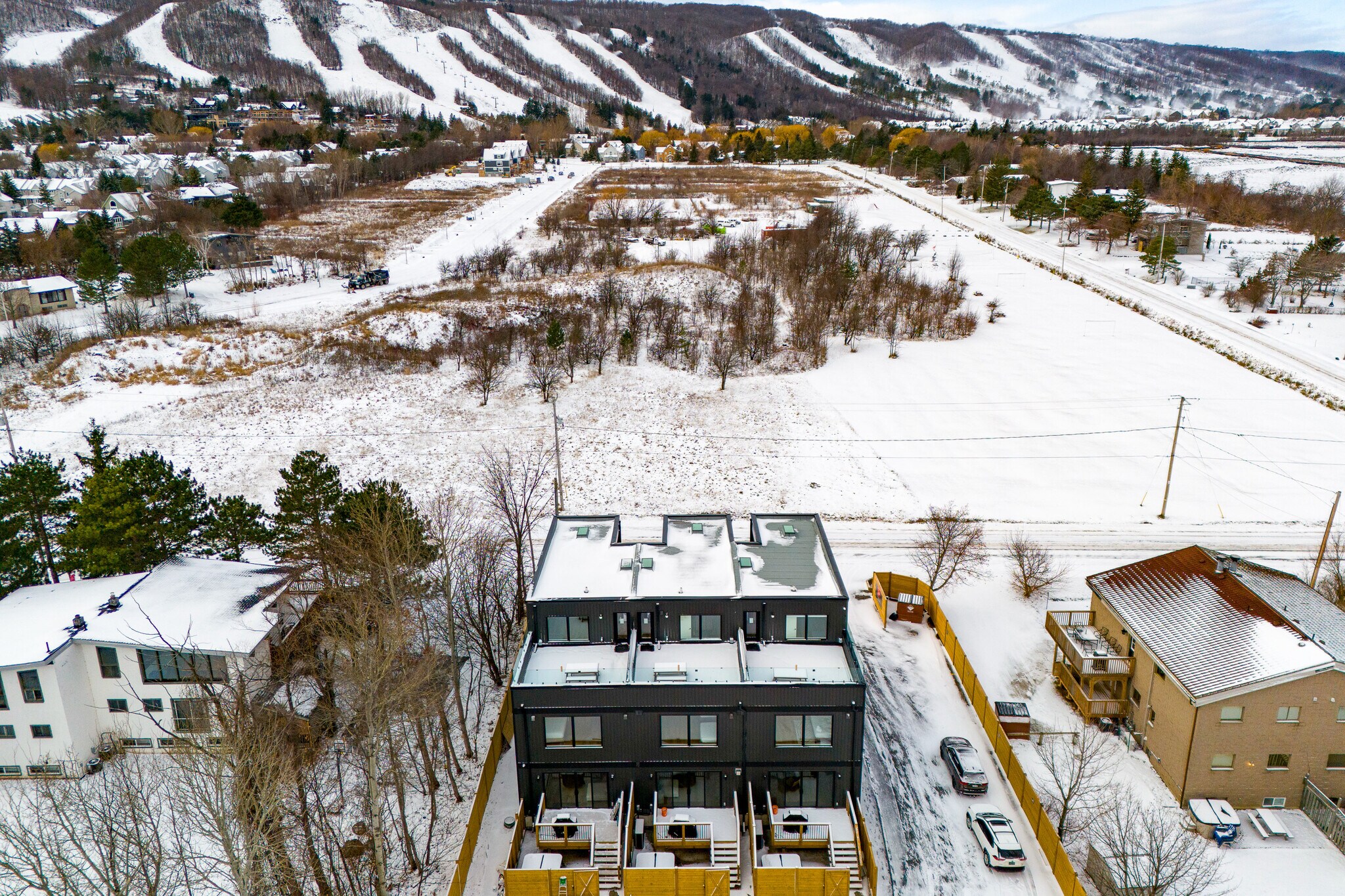 145 Kandahar Lane, Blue Mountains, ON à vendre Photo principale– Image 1 sur 5