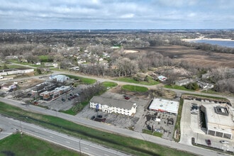 2019 E Main St, Albert Lea, MN - VUE AÉRIENNE  vue de carte - Image1