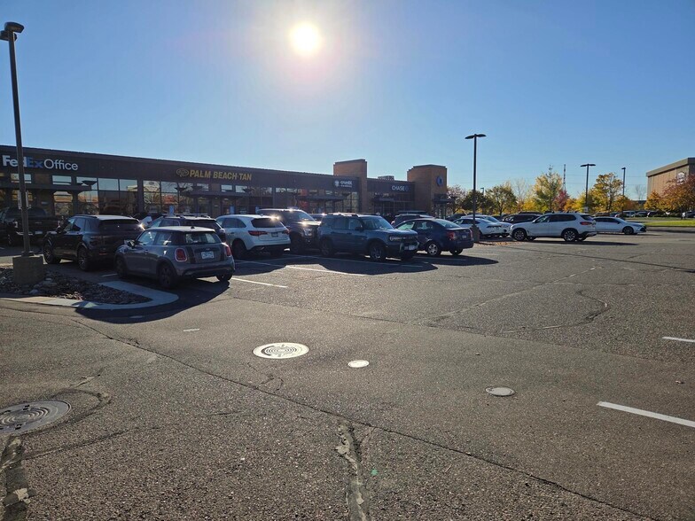 5330 Cedar Lake Rd, Saint Louis Park, MN à louer - Photo de l’immeuble – Image 2 sur 14