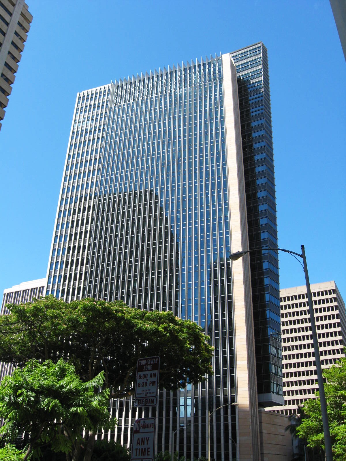 999 Bishop St, Honolulu, HI à louer Photo principale– Image 1 sur 7