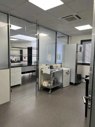 Plus de détails pour 161/163 Rue De La Belle Etoile, Roissy-en-France - Bureau à louer