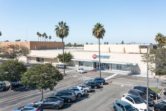 Plus de détails pour 2102 N Tustin St, Orange, CA - Local commercial à louer