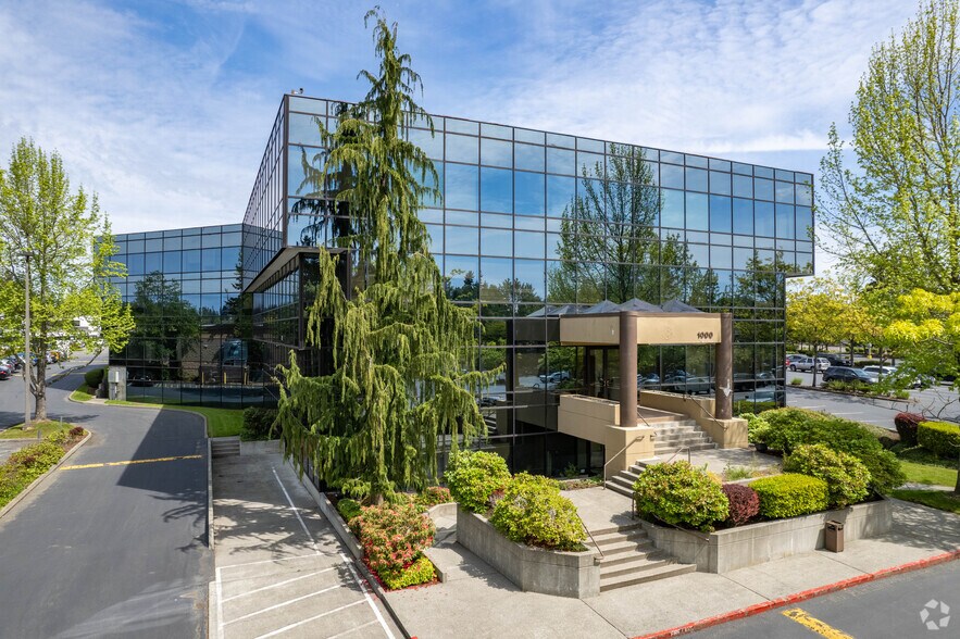 1000 SE Everett Mall Way, Everett, WA à louer - Photo de l’immeuble – Image 1 sur 17