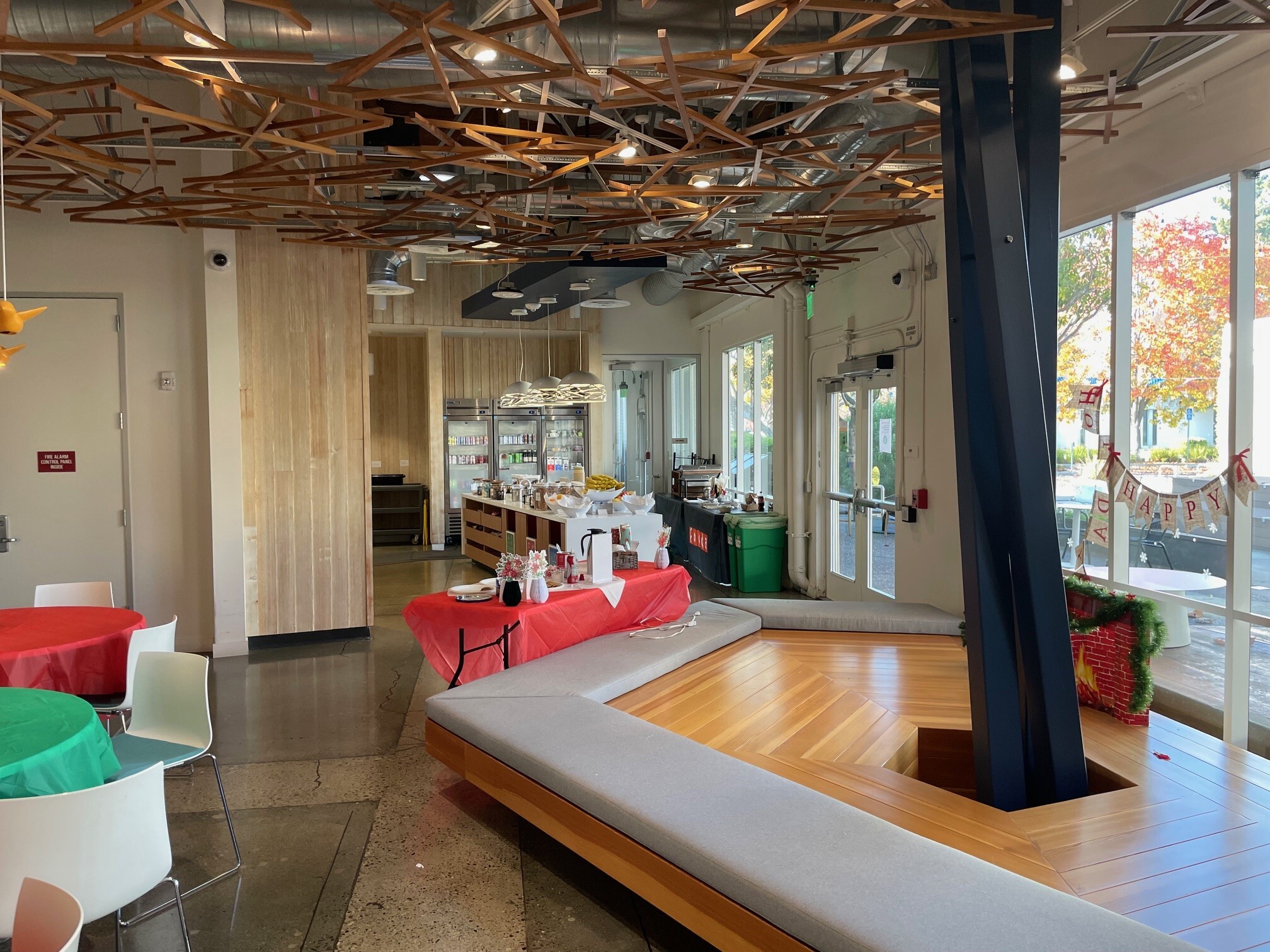 501 Ellis St, Mountain View, CA à louer Photo intérieure– Image 1 sur 8