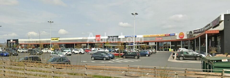 Local commercial dans Cormontreuil à louer Photo de l’immeuble– Image 1 sur 3