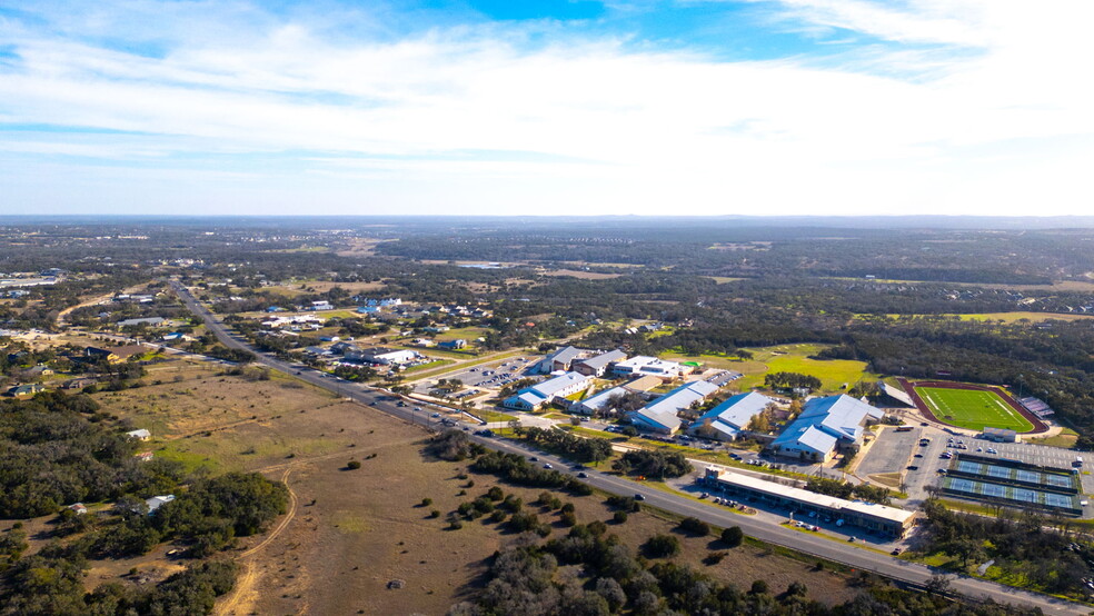 2001 W Hwy 290, Dripping Springs, TX à louer - Photo de l’immeuble – Image 3 sur 9