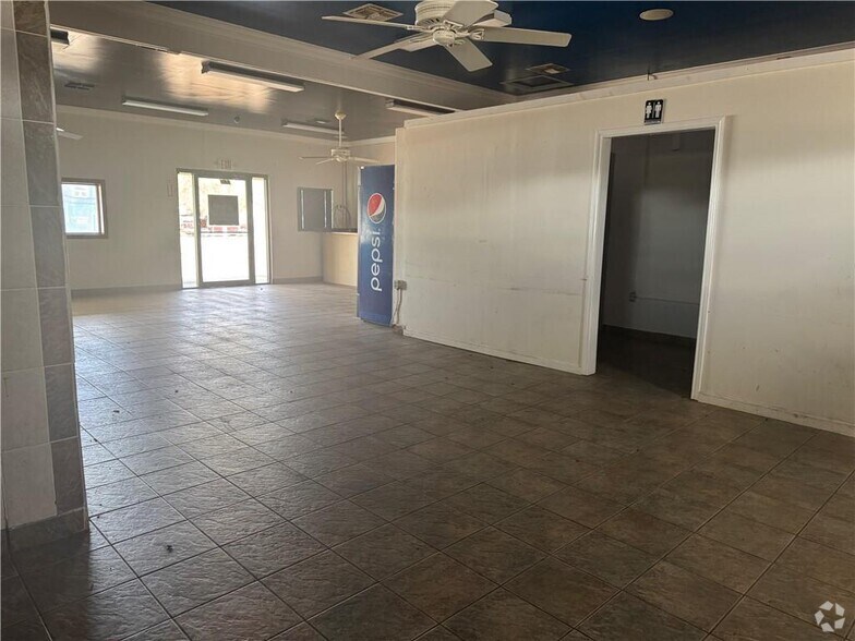 200 Cecilia St, Alice, TX à vendre - Photo de l’immeuble – Image 2 sur 18