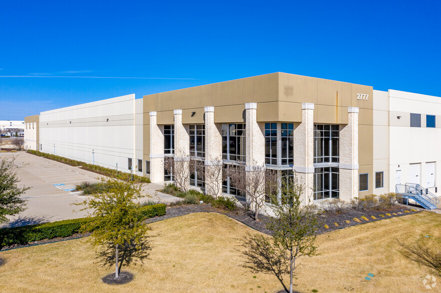 2777 W Danieldale Rd, Dallas, TX à louer - Photo principale – Image 1 sur 5