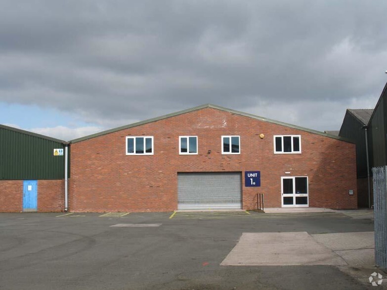 1D Hixon Airfield, Hixon à louer - Photo principale – Image 1 sur 1